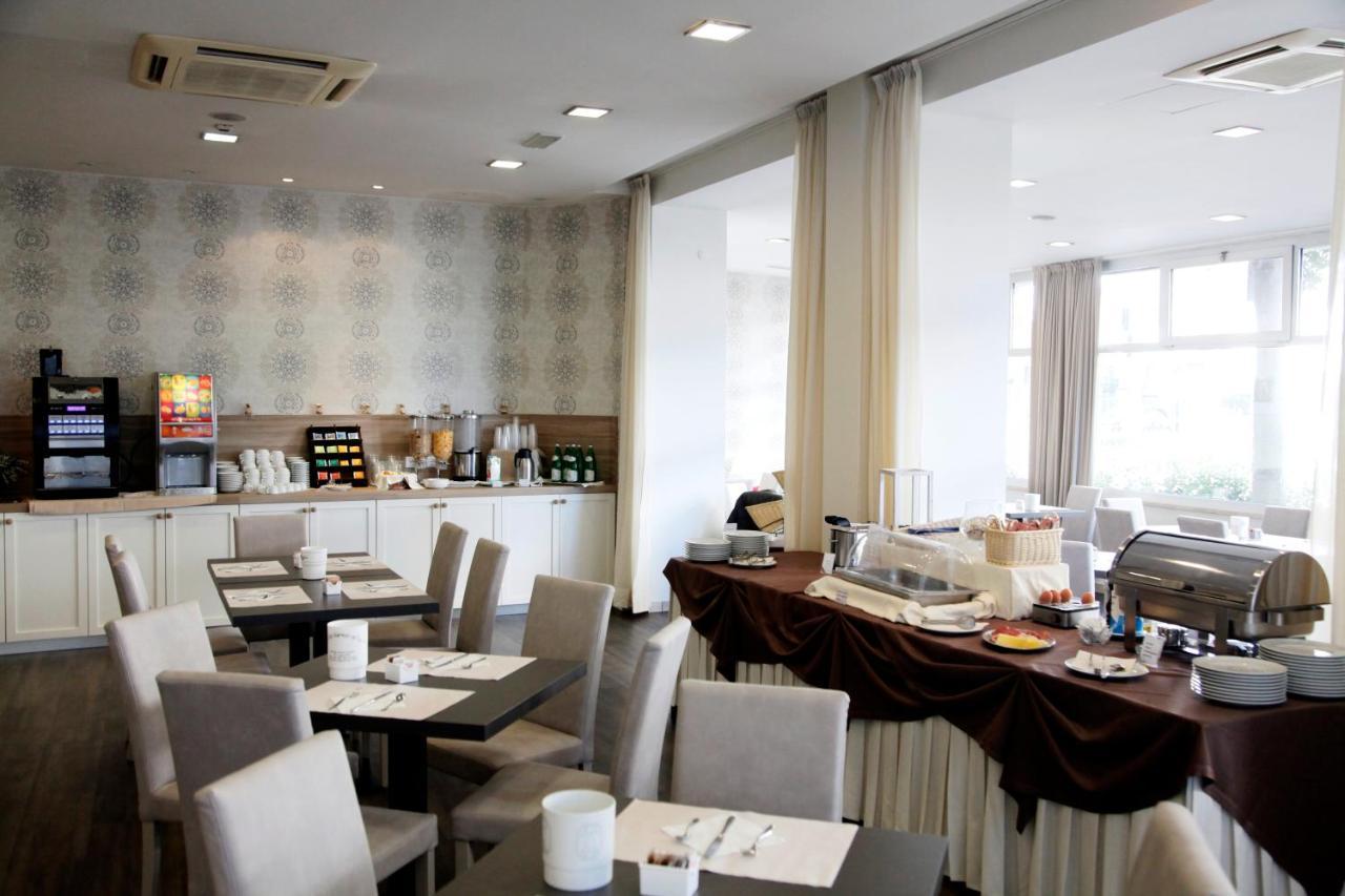 马略卡酒店 里乔内 外观 照片