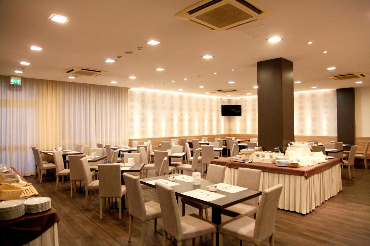 马略卡酒店 里乔内 外观 照片