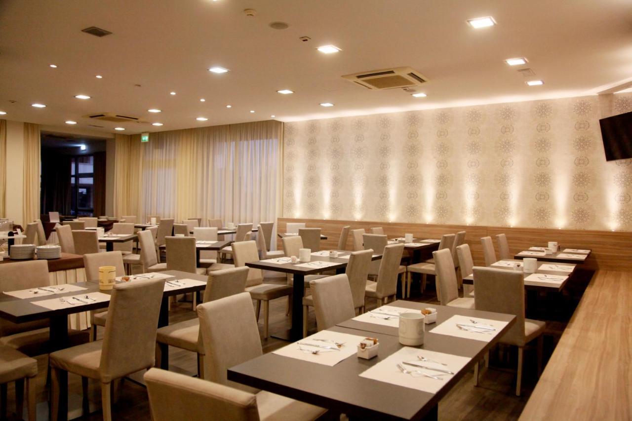 马略卡酒店 里乔内 外观 照片